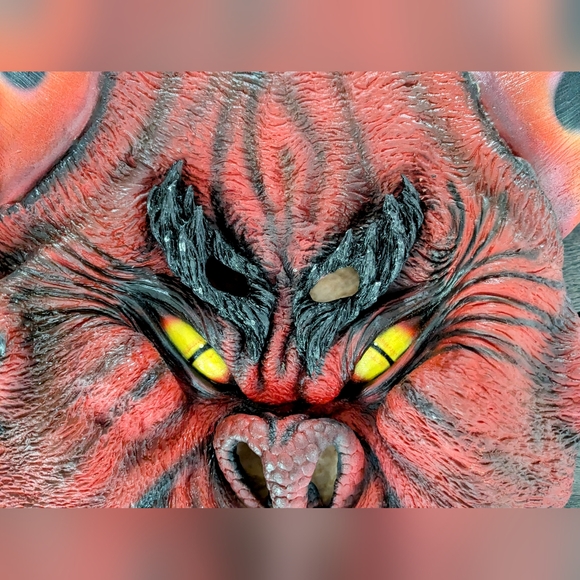 Vintage Dark Diablo Creature Reacher Halloween Costume Devil Mask And Hands - Picture 6 of 13